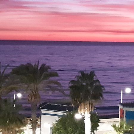 Torrox, Superbe Et Sur La Plage! 外观 照片